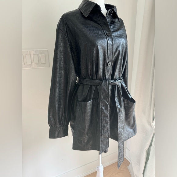 Andrew Marc New York Women’s M Jacket Button Front Black Crocodile Print NEW - Picture 4 of 14